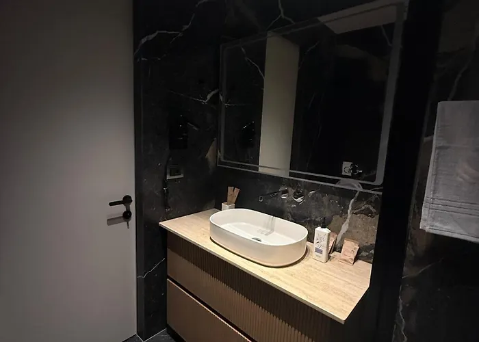 Terra Boutique ティラナ